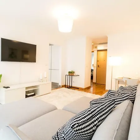 Апартаменты Duque 53